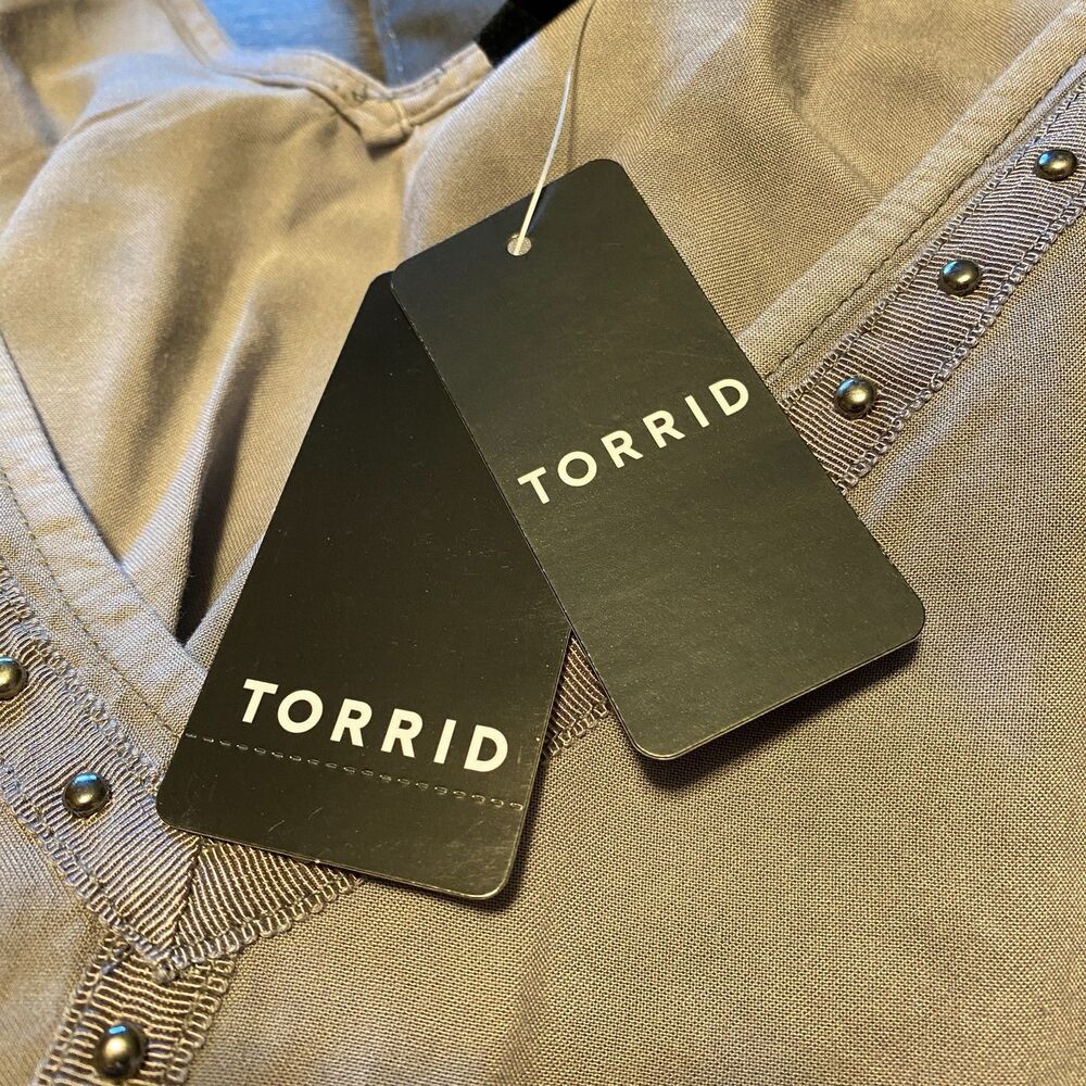 Torrid Women's Challis Camisole Top Size 2 (18/20) Grey Studded Swing NWT - Picture 10 of 12